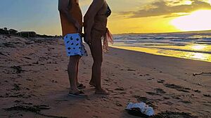 Herkese Açık Plajda Vahşi Seks Yaptık