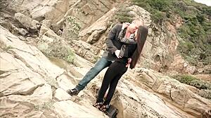 Amanti - Suzie Q in einem retro italienischen Film mit hartem Tabu-Action. Ihre kleinen 18+ Titten stehlen die Show.