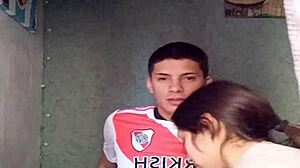 Futbolista gets masturbated and swallowed