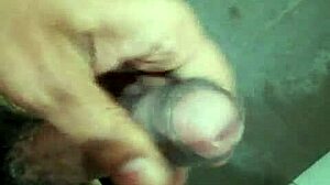 Watch Sirisha finger herself on cam in Hyderabad!