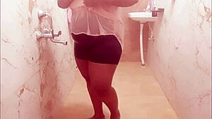 Sexy South Indian Maid Showing Boobs Maid Sexy Cleaning Lady Indian Tits Boobs