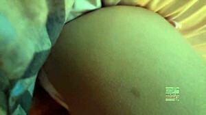 rodinný výlet k bazénom s blízkymi