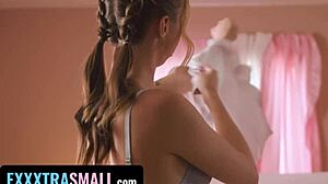 Hej søde Breezy Bri, hvorfor bære sexet lingeri for at friste stedfars ven?