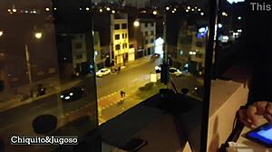 Annyira geil vagyok hogy rángatom és szopom ezt a nagy farkat