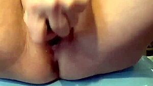 Watch me squirt my pussy!