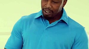 לא ציפיתי שהמסאז' הזה יהפוך למציצה