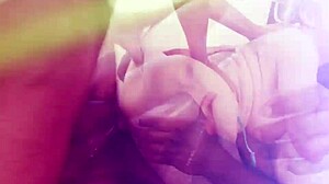 डी विलियम्स चार बड़े ब्लैक कॉक्स रफ एनल क्रीमपाई में लेती है