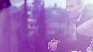 Venner Hjælper Blondine med Sjusket Sut og Ridning i Threesome Debut