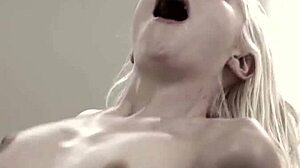 Boze masseuse, hoe kon mannetje een klant neuken?