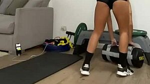 Sol Pérez flaunts her enticing cameltoe in tight shorts