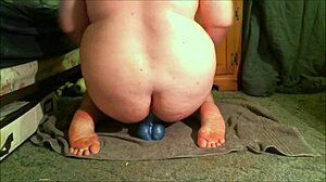 Slut Stuffing Her Ass With Extreme Toys For Anal