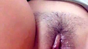 Teen babe masturbates intensely