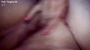 Thick thighs 69 pleasuring herself