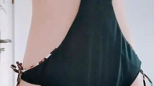 Chinese beauty indulges in wet and supreme pleasure