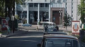 Exploring the Chernobyl zone with girl e5