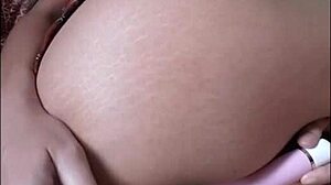 Novinha se masturbando