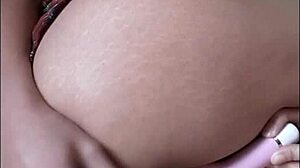 Novinha se masturbando