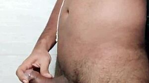 Cant resist himself masturbating as indian desi gay with big cock