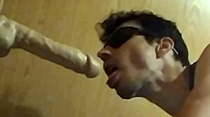 Can Lionel Hearts Swallow The 25Cm Toy In His Big Mouth?