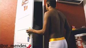 o garcom do hotel fudendo hospede