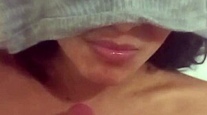 pendeja LIBERTARIA se come MI PIJA KIRCHNERISTA en blowjob amateur