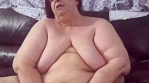 Coolmarina, the VICIOUS FAT FUCKER, indulges in hairy pussy and feet play.