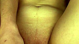 Masturbating Pussy Close-Up - Real Amateur Day 42