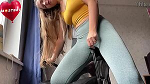 Orgasm and squirt in leggings