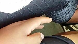 Flashing Mature MILF In Lima Streets