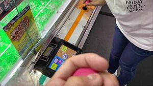 おもちゃプレイをしているとお互いにムラムラしてしまい激しく突き合う変態カップル