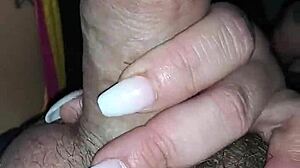 great blowjob from luscious lipped girlfriend