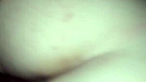 De madrugada comi a novinha da bucetinha apertada gozando gostoso dentro