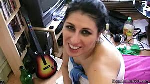 hot babe performs blowjob and fucks quickly