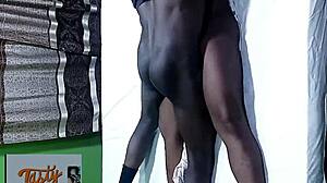 promiscuous girl enjoys an exciting encounter