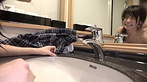 ハメ撮り　薄手のストッキングがエロすぎる貧乳jkとハメ撮りセックス。小ぶりなお尻がかわいくてエロい。かわいいお尻をがっしり掴んでバックで超連続ピストン。