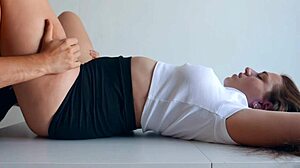 instead of lunch i fed him my pussy