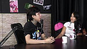 Hey, would she go for an open relationship? He says he's bad in bed and finds swing houses gross - what's sex mean to them? - DJ Rafa Loira and Mateus Hwang Sheer Red