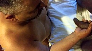 Sucking Black Shemale