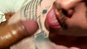 chupando una pija increible