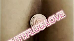Colombian Webcam Model Inserts Butt Plug for Anal Fucking
