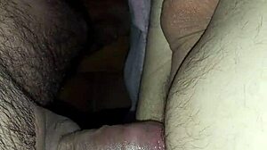 what's happening when friends have sexo together?