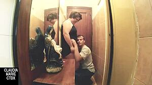 la gorda follando entre pared y pared