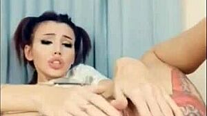 telari loves cumming from anal but hates the pain in her tight asshole