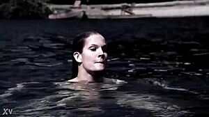 i saw dis supernatural sexy bikini girl swimmin, it wuz amazin