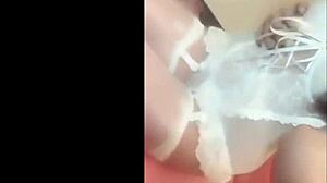 アジアンキャムガールが熱いソロアクションで画面を熱くする