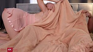 i'm hanna rey waking my boyfriend for deep anal, hehe