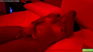 novinha de 18 aninhos ninfomaniaca se masturba e goza muito