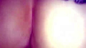 Solita por el culo le duele y encanta