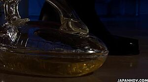 Belleza Asiática Chupando Duro Polla Oriental Masiva