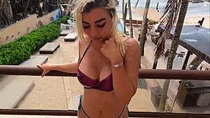 Public pussy lover gets blown by teen in paradise